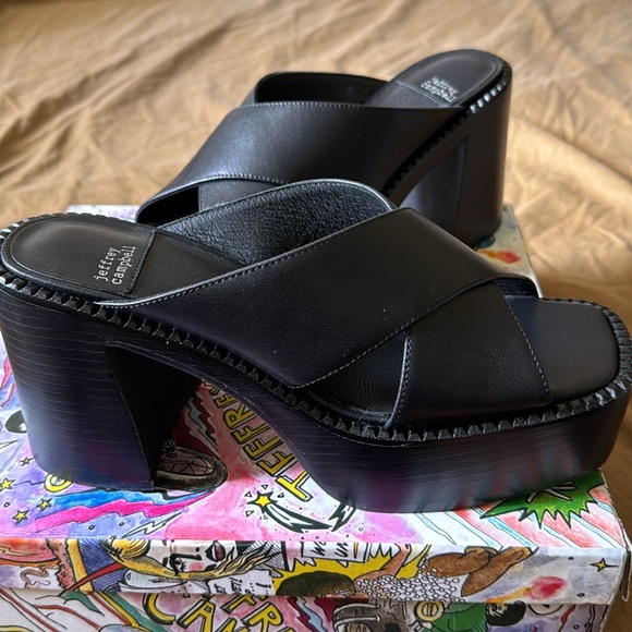Ladies all black size 8.5 platform heels - Picture 2 of 3